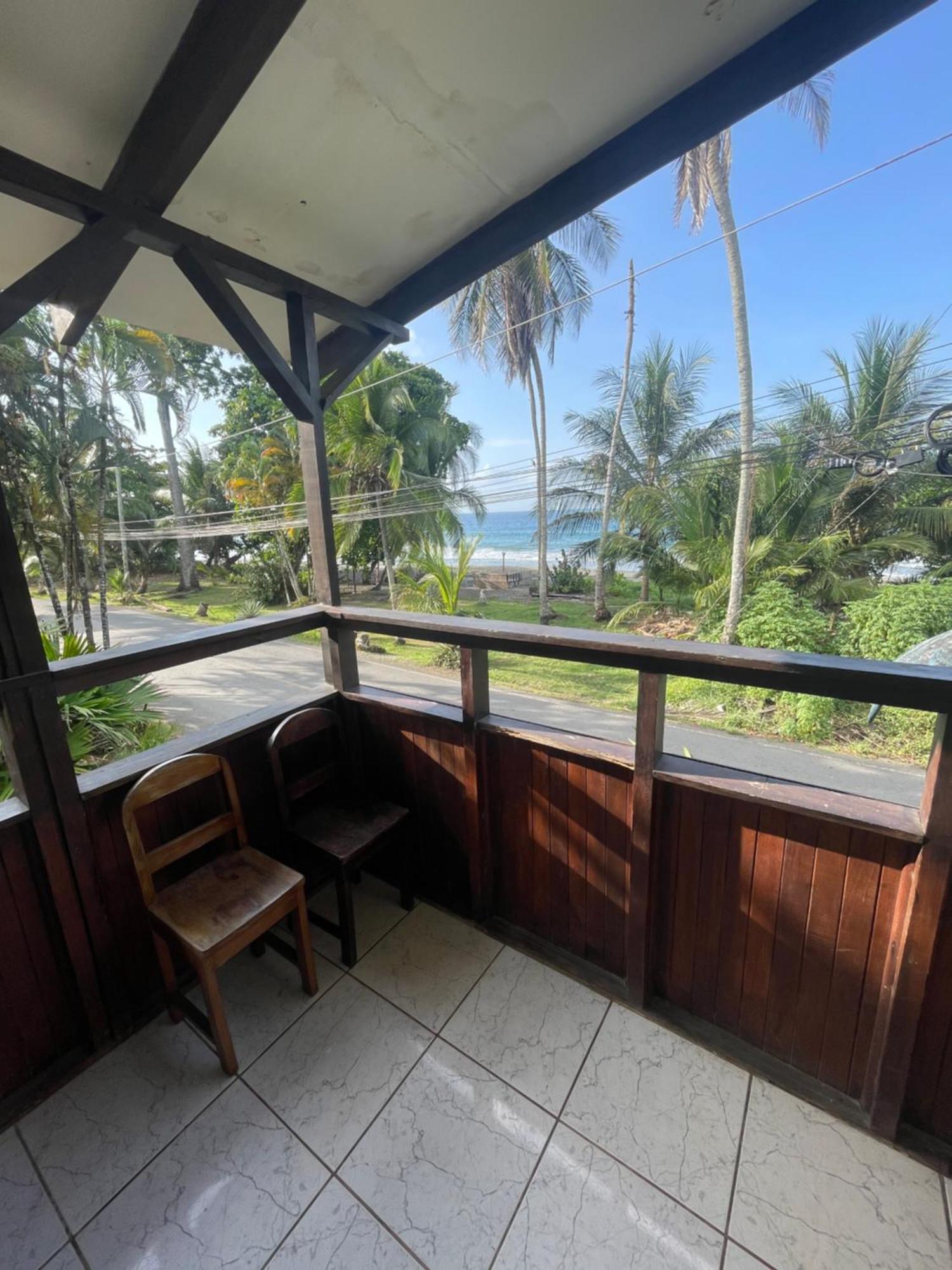 Perla Negra Beachfront Hotel